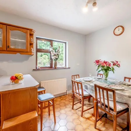 3 Bed In Oc-s32584 Releagh