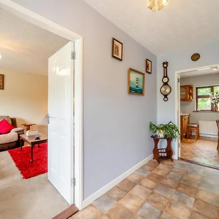 3 Bed In Oc-s32584 Ferienhaus *